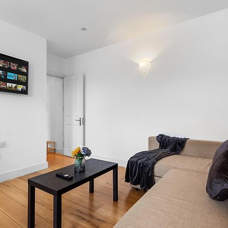Modern Flat In Stockwell, 10 Mins From Oxford Circus Apartment London Bagian luar foto
